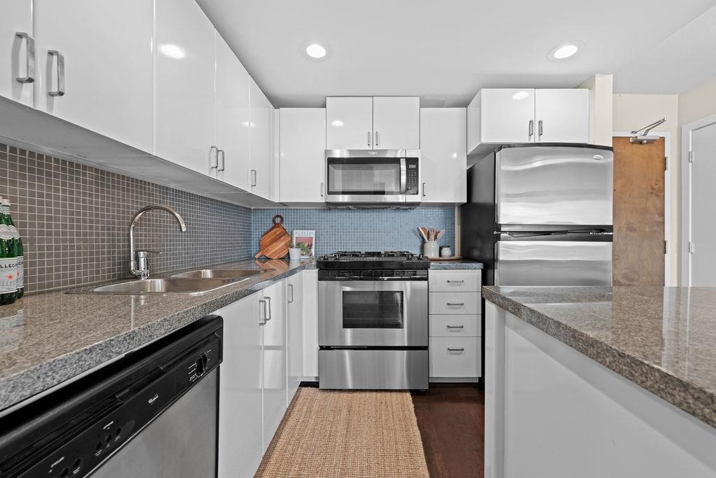 155 W 1st Street 1209