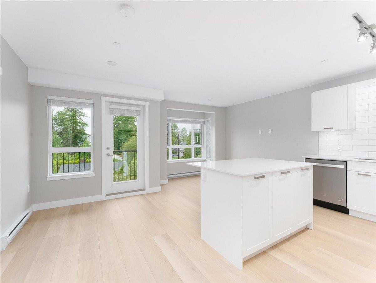 22562 121 Avenue 314