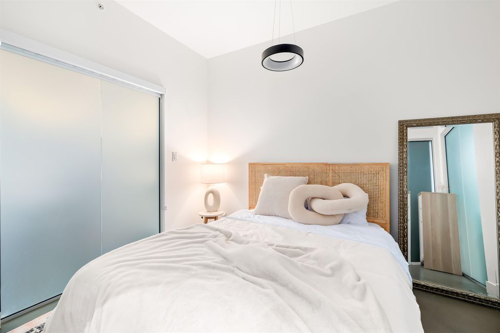 listing image 1103954056225508257