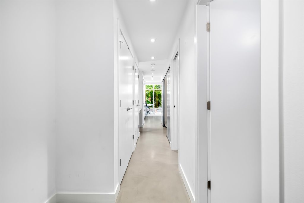 listing image 1105931329464974804