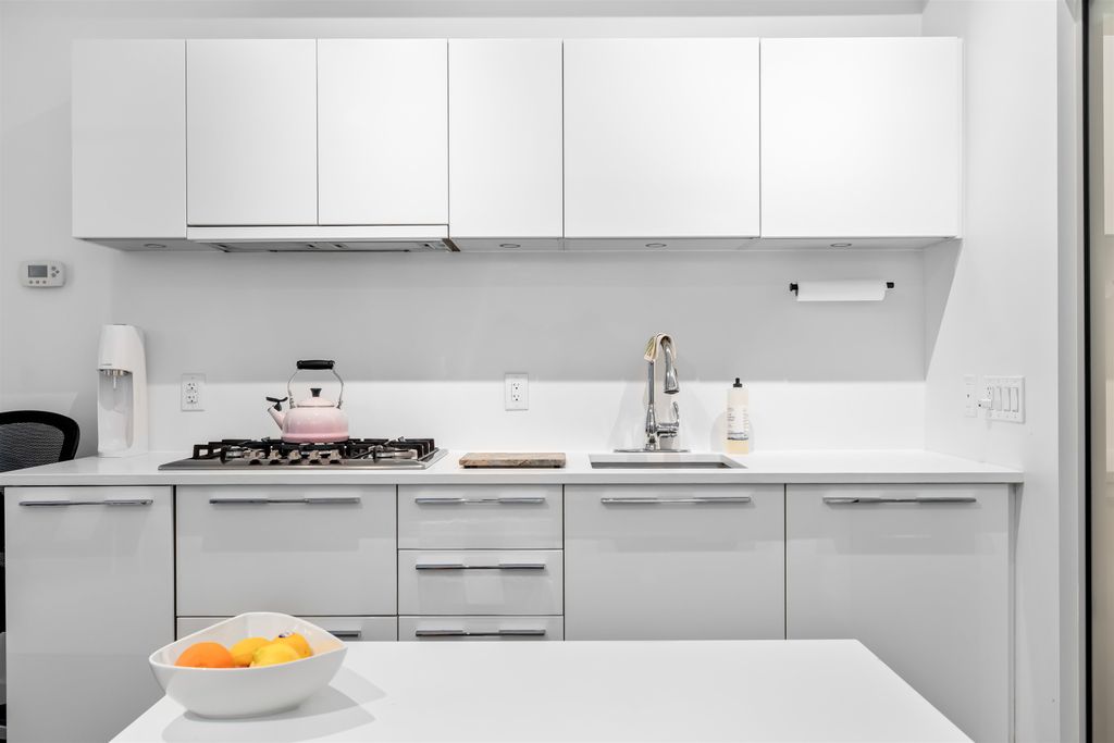 listing image 1109250929498917656