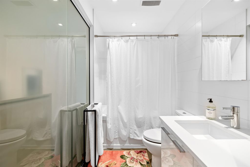 listing image 1106751115191860403