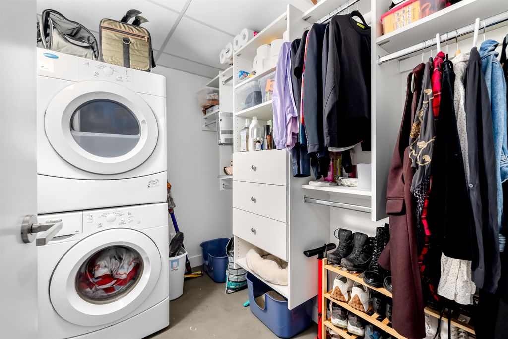 listing image 1105659615240419149