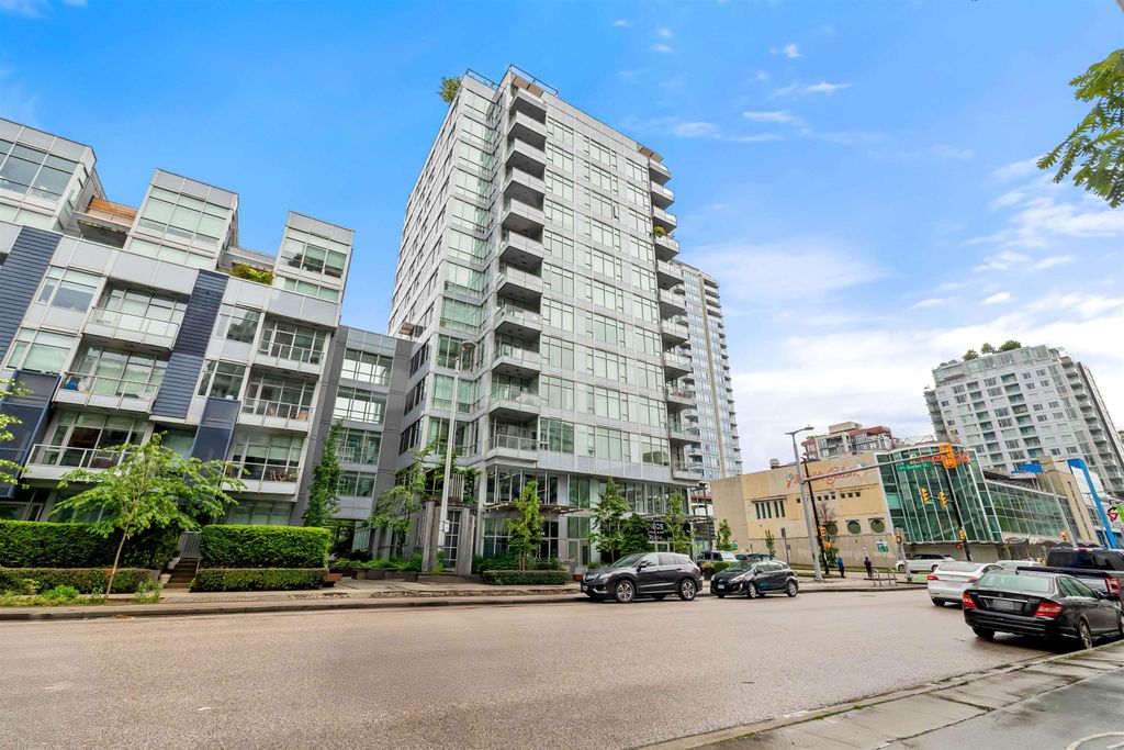 listing image 1102186867460280219