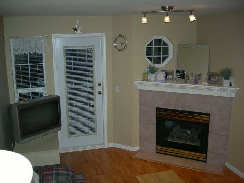 listing image 1106402623808978471