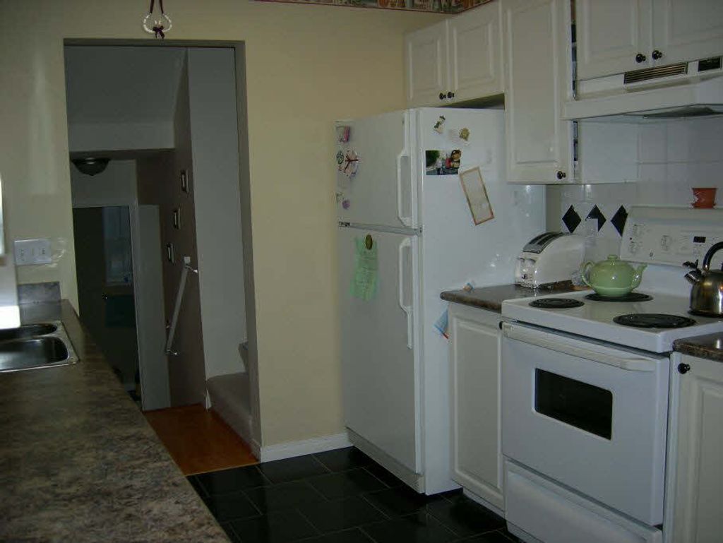 listing image 1102762184813498212
