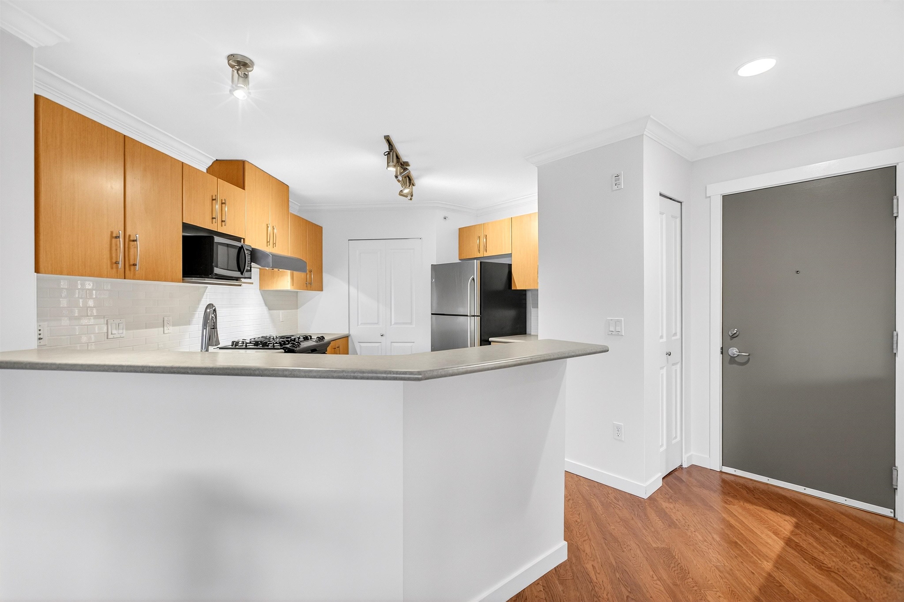 300 Klahanie Drive 408