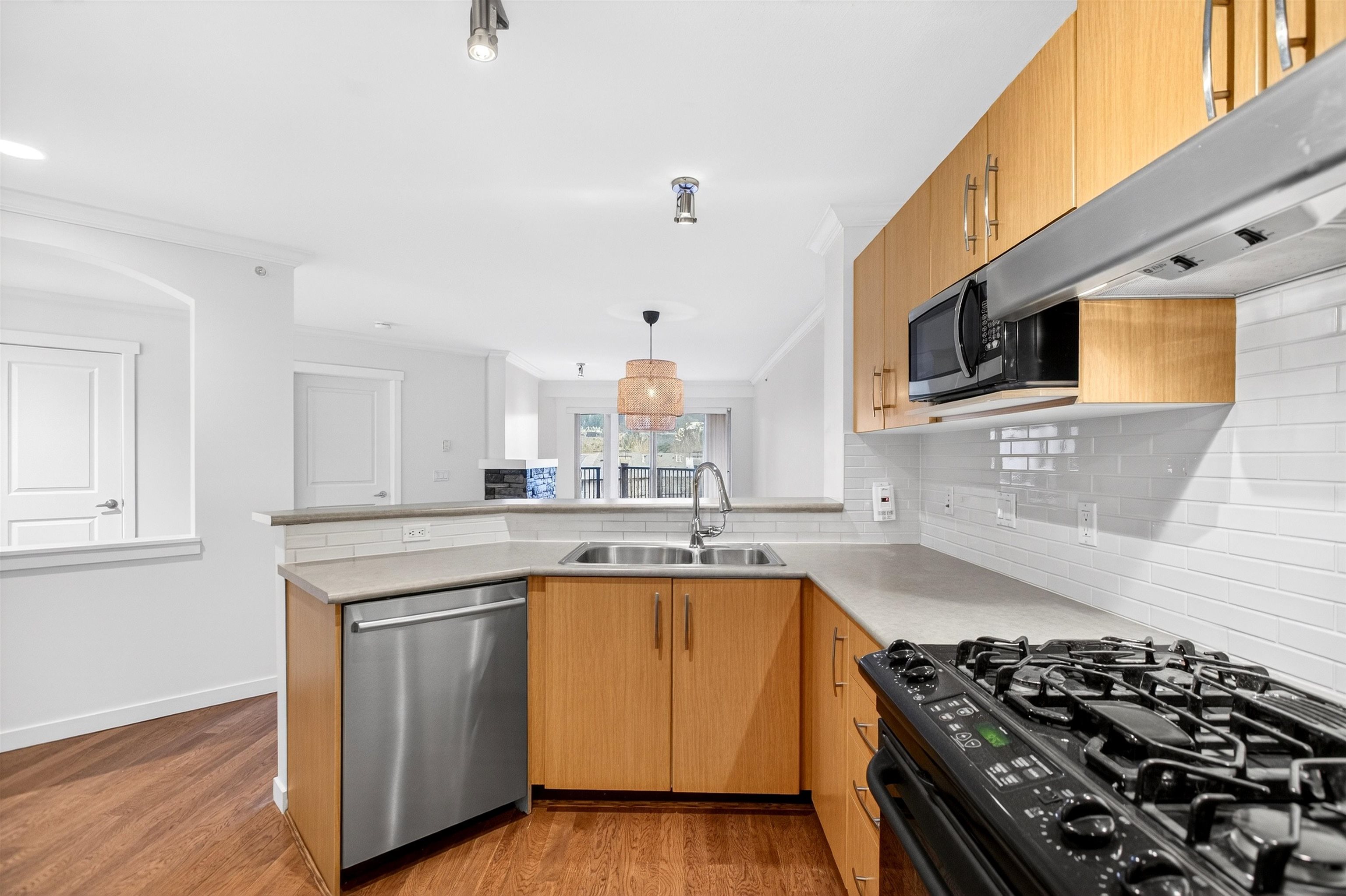 300 Klahanie Drive 408