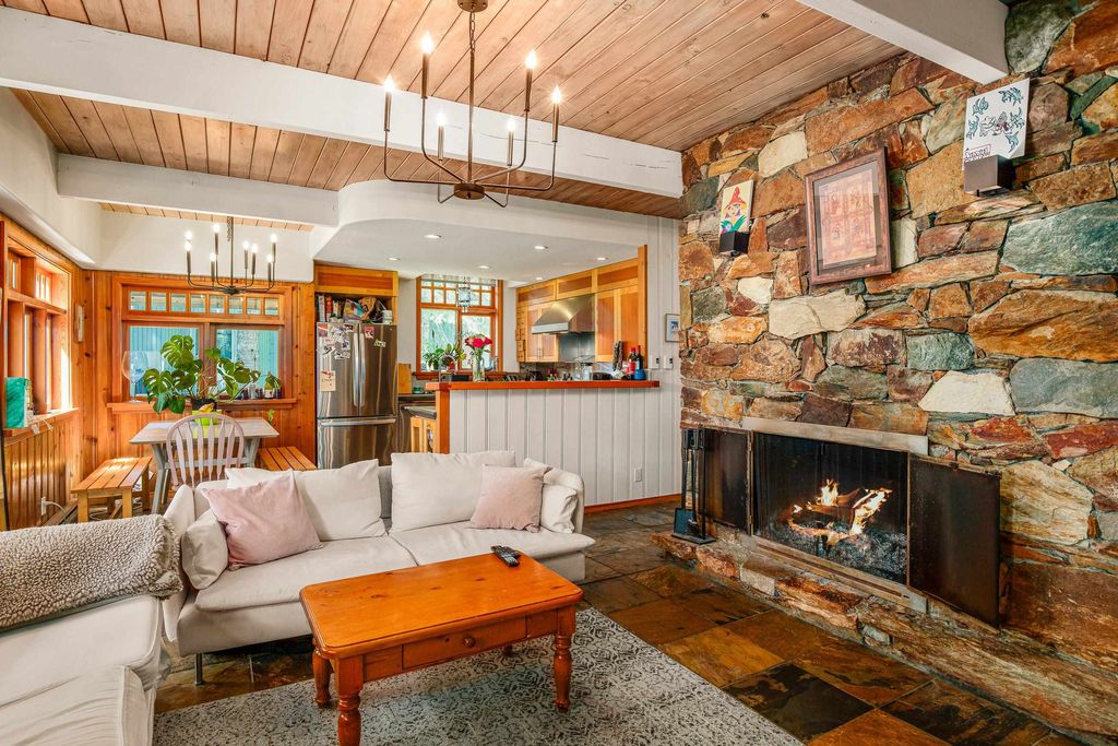 listing image 1105815689674246474
