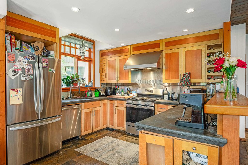 listing image 1106443363115132039