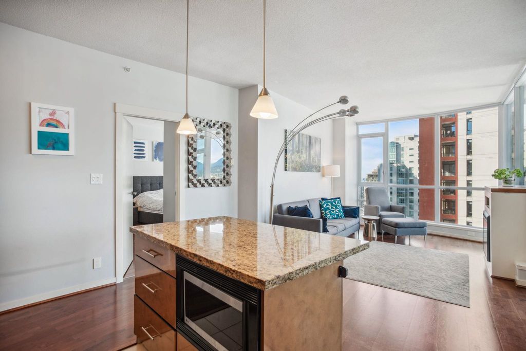 listing image 1102312235517511136
