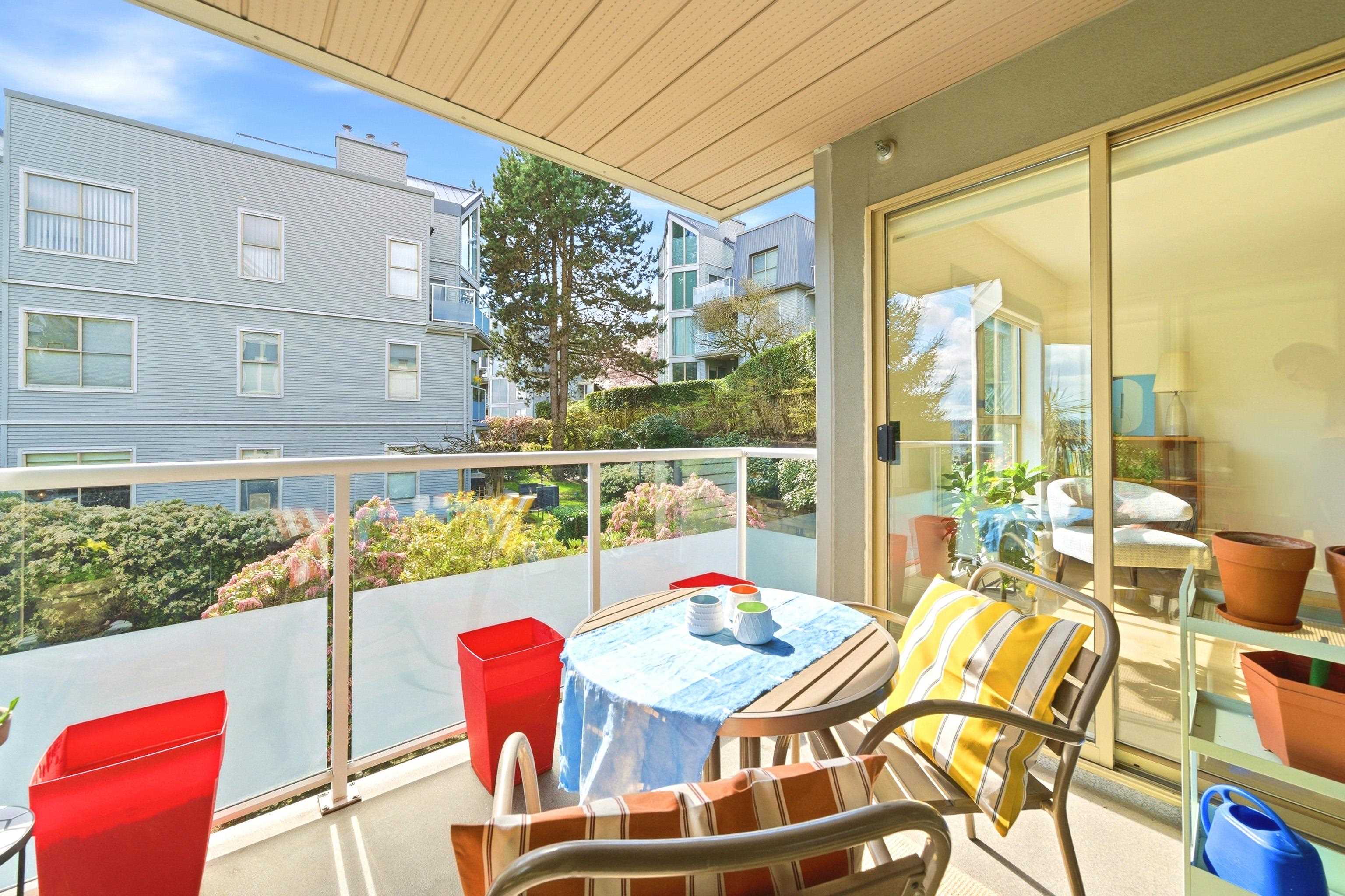 68 Richmond Street 206