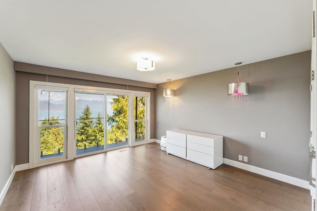 listing image 1108642863861925432