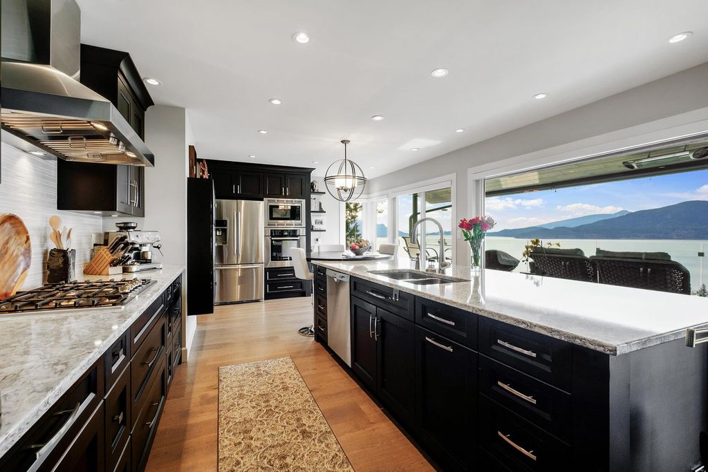 listing image 1106261466852296103