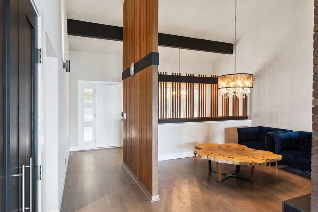 listing image 1106285271679357267