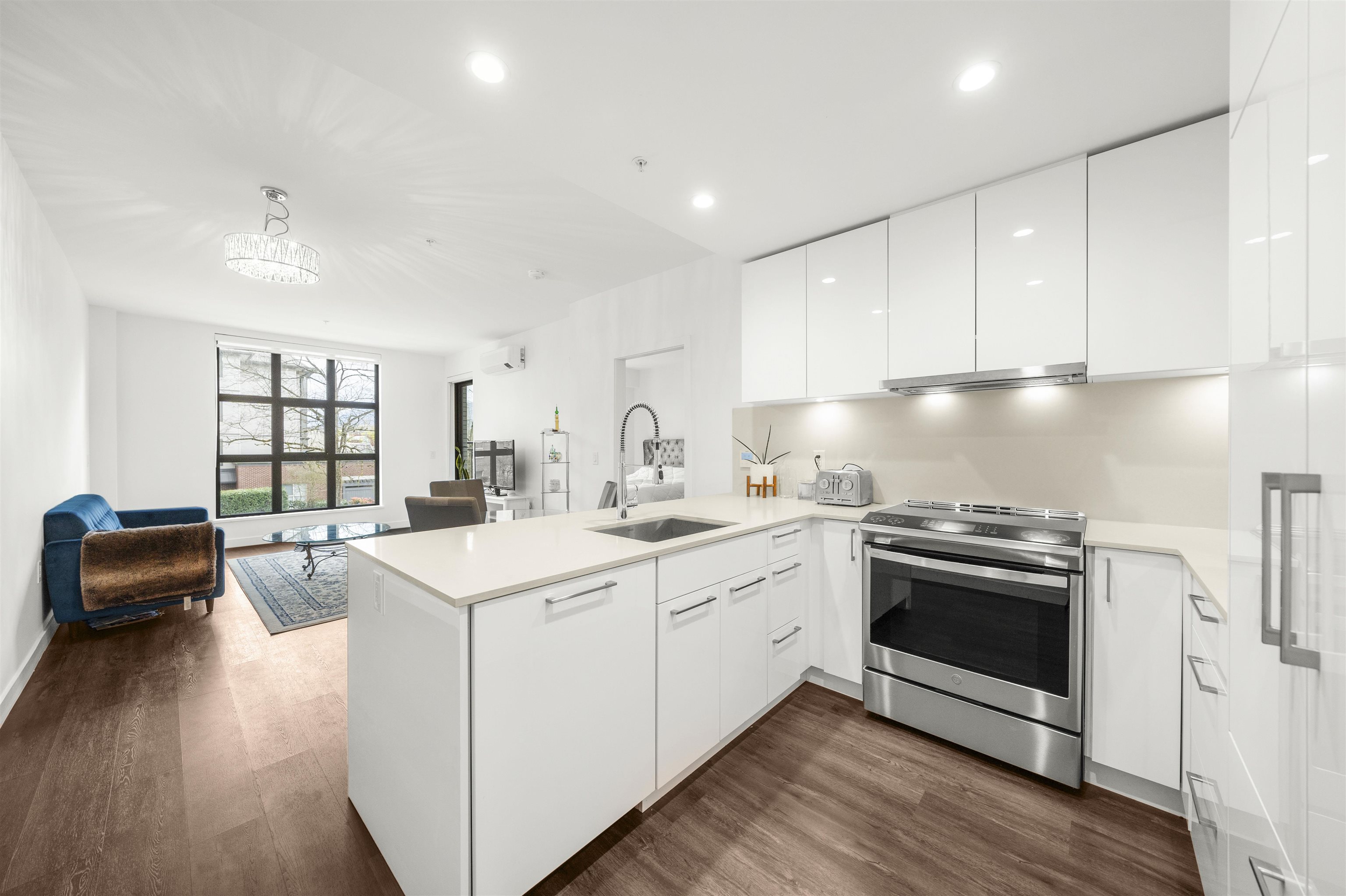 2446 Shaughnessy Street 201