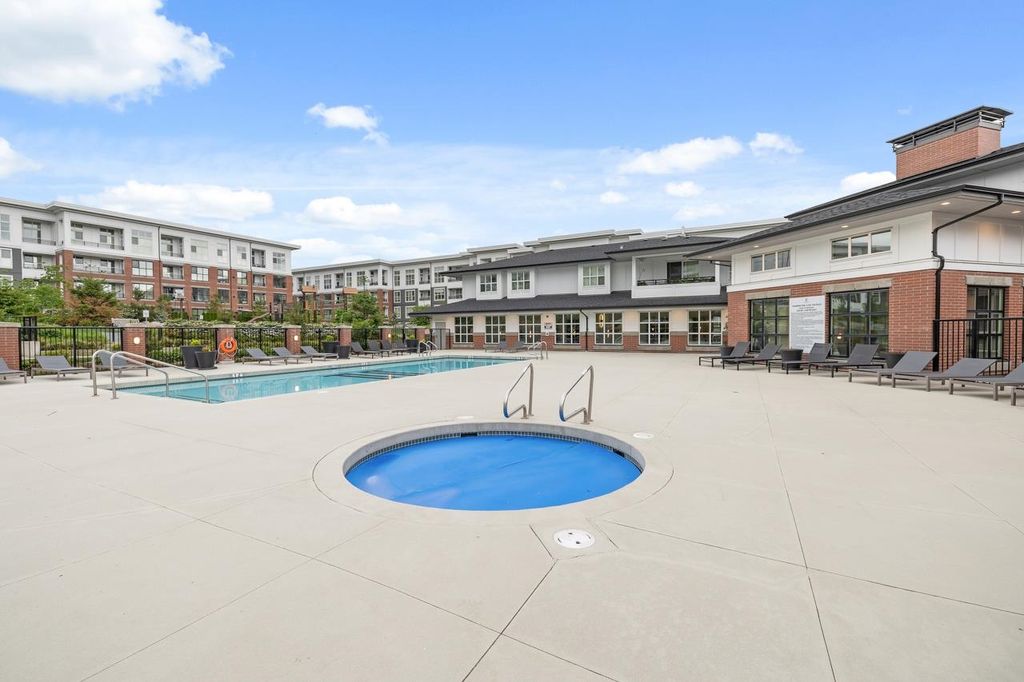 listing image 1104020705832731991