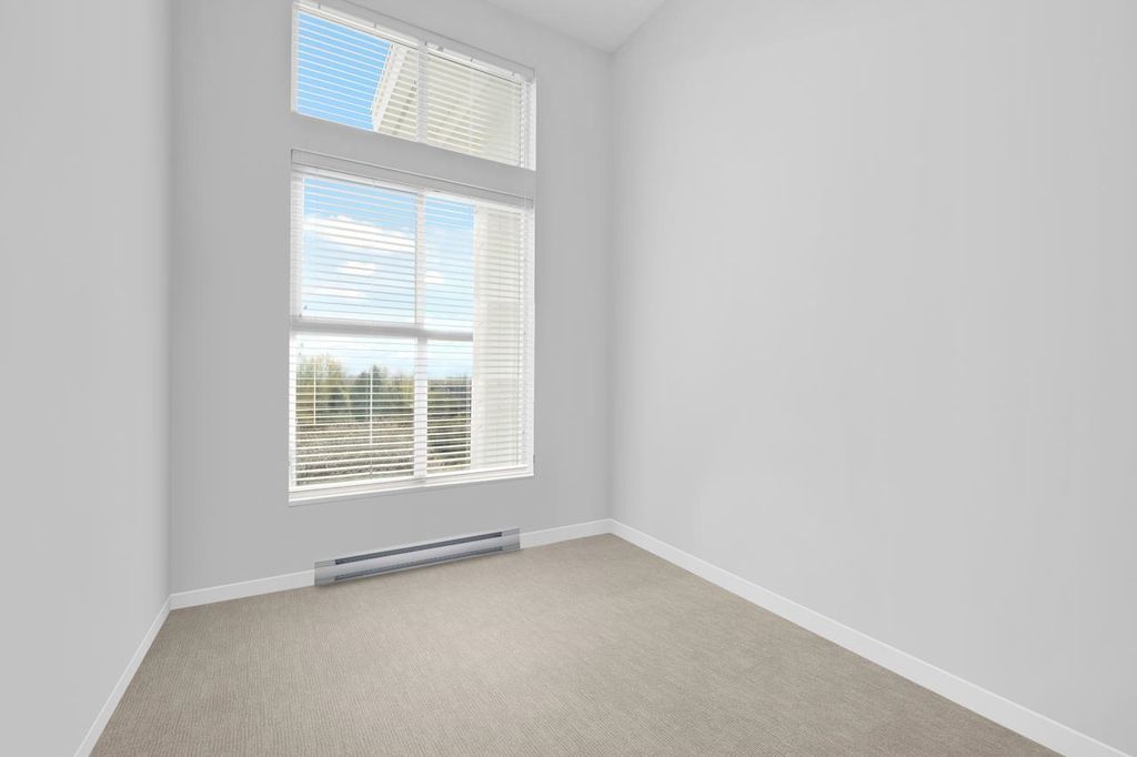 listing image 1105360659592827888