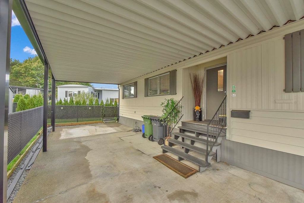listing image 1101148702720456640