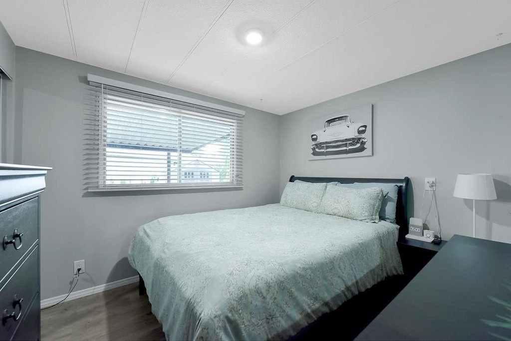 listing image 1104548979743194622