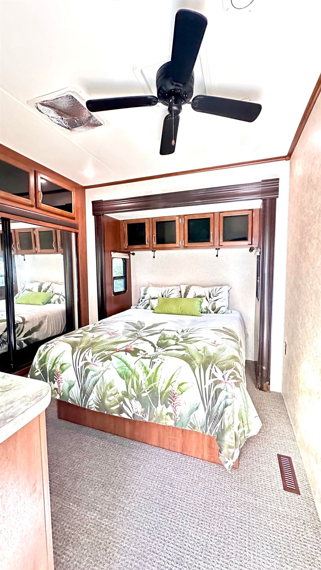 listing image 1106166671256868535