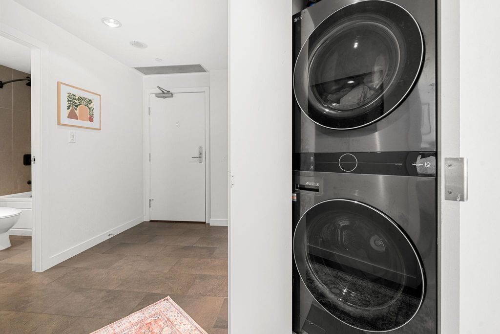 listing image 1101387825451805043