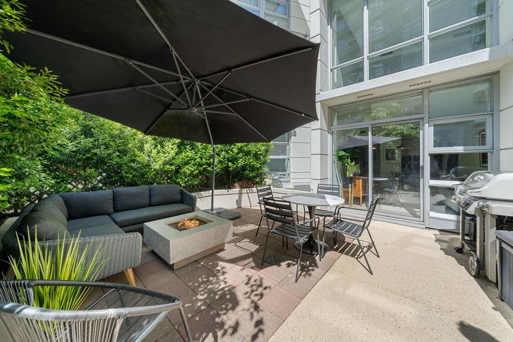 listing image 1109315876107361636