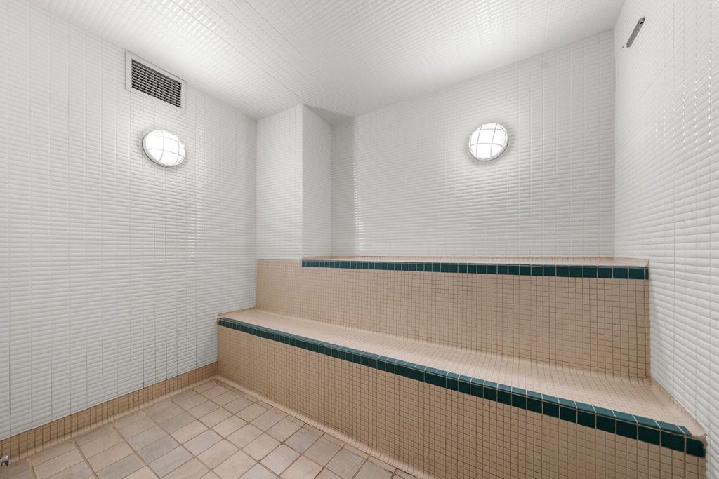listing image 1100925338433796317