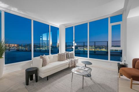 1401 Hunter Street 2602 North Vancouver BC V7J 0E2