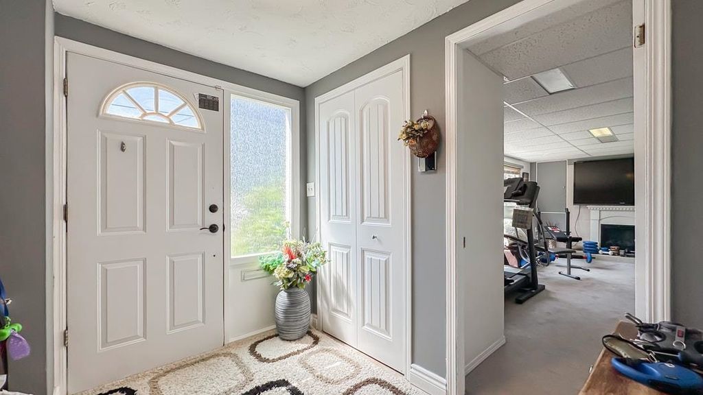 listing image 1104765175049293630