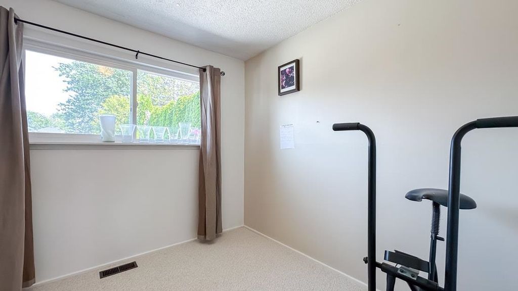 listing image 1104920147105085190