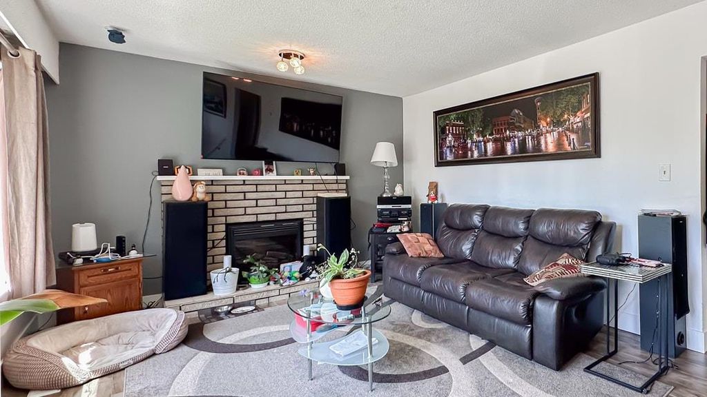 listing image 1109734951717250222