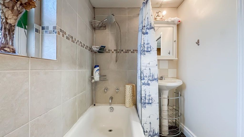 listing image 1100133429458003351