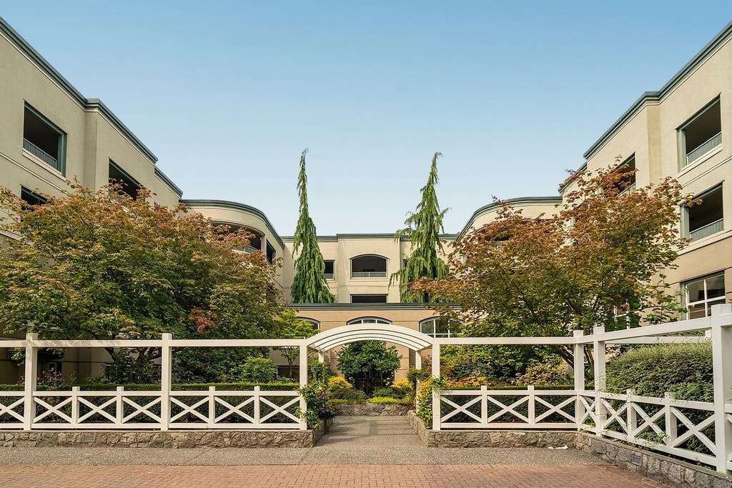 Photo of 1725 128 Street #203, Surrey, BC V4A 3V2 (MLS # R3157481)