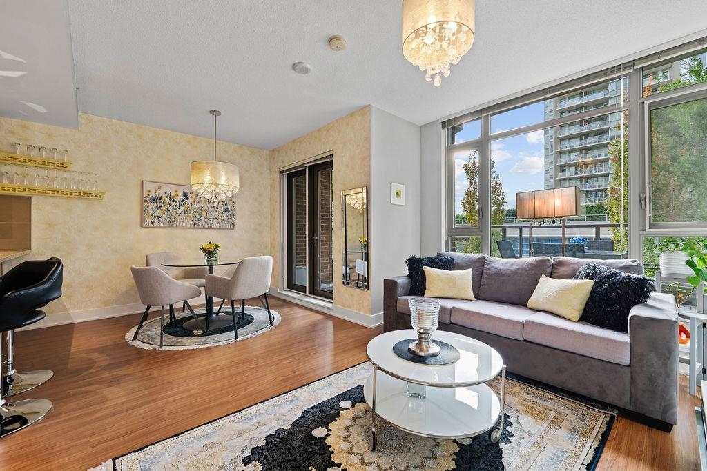 1155 The High Street 306