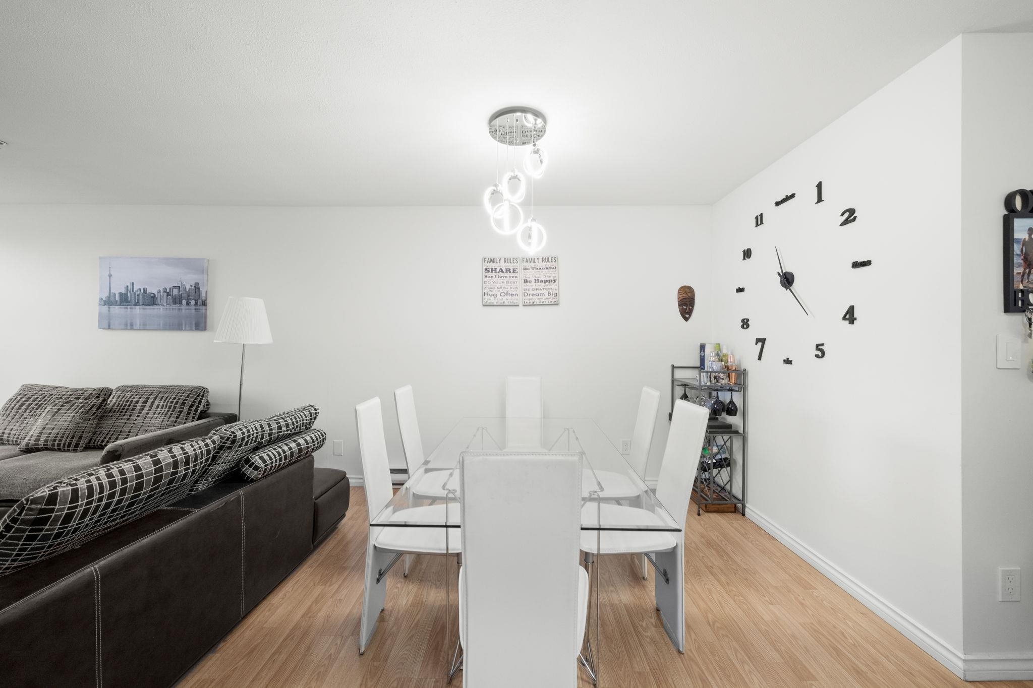 2378 Rindall Avenue 25