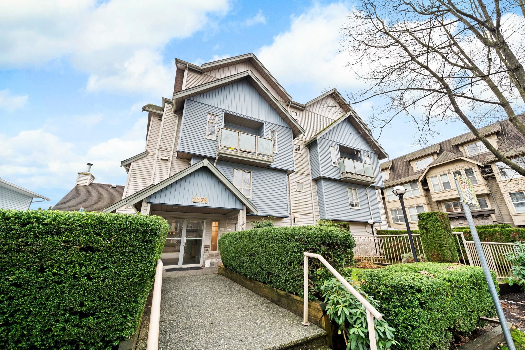 2378 Rindall Avenue 25