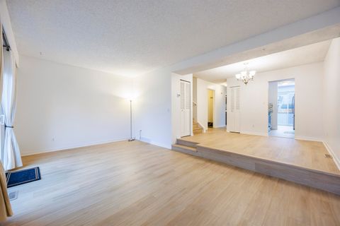 19022 119b Avenue 2 Pitt Meadows BC V3Y 1X5