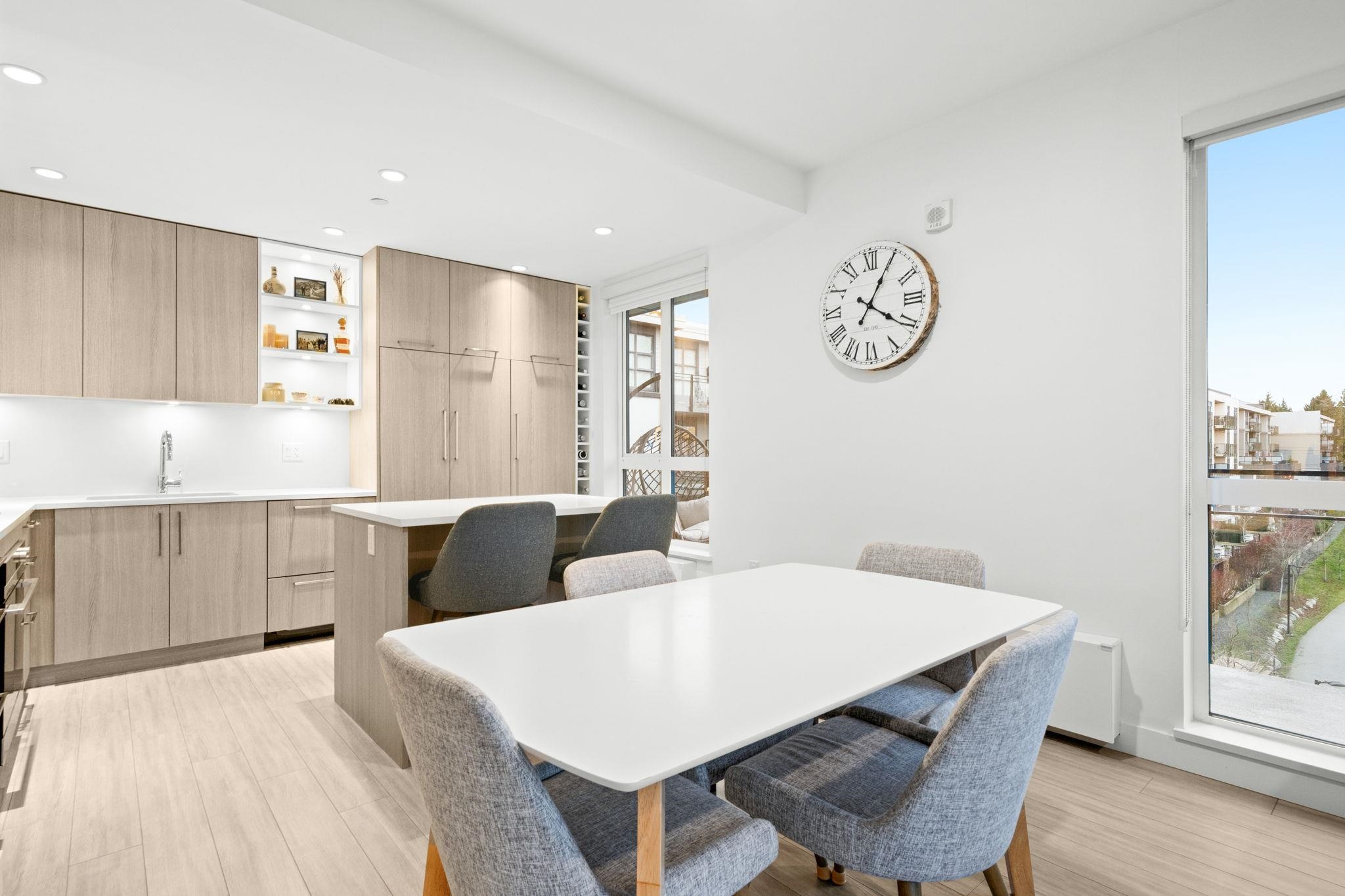 707 E 3rd Street 304