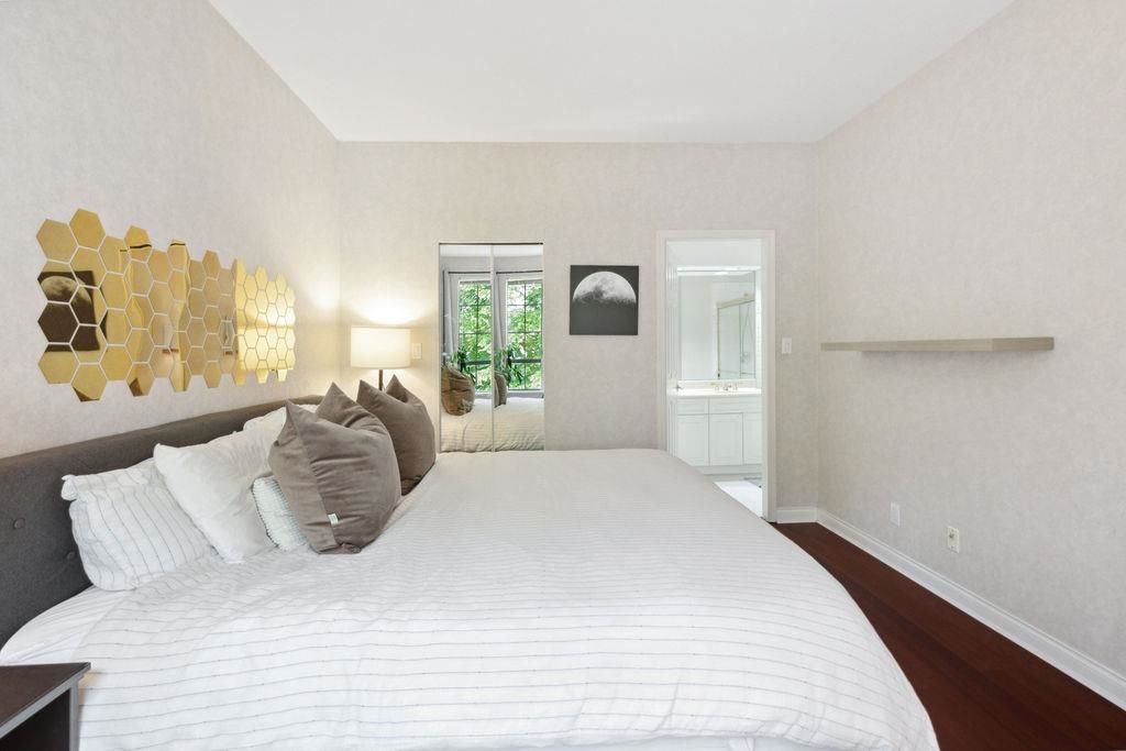 listing image 1103914744171710690