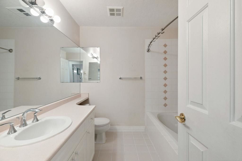 listing image 1109317363435420717