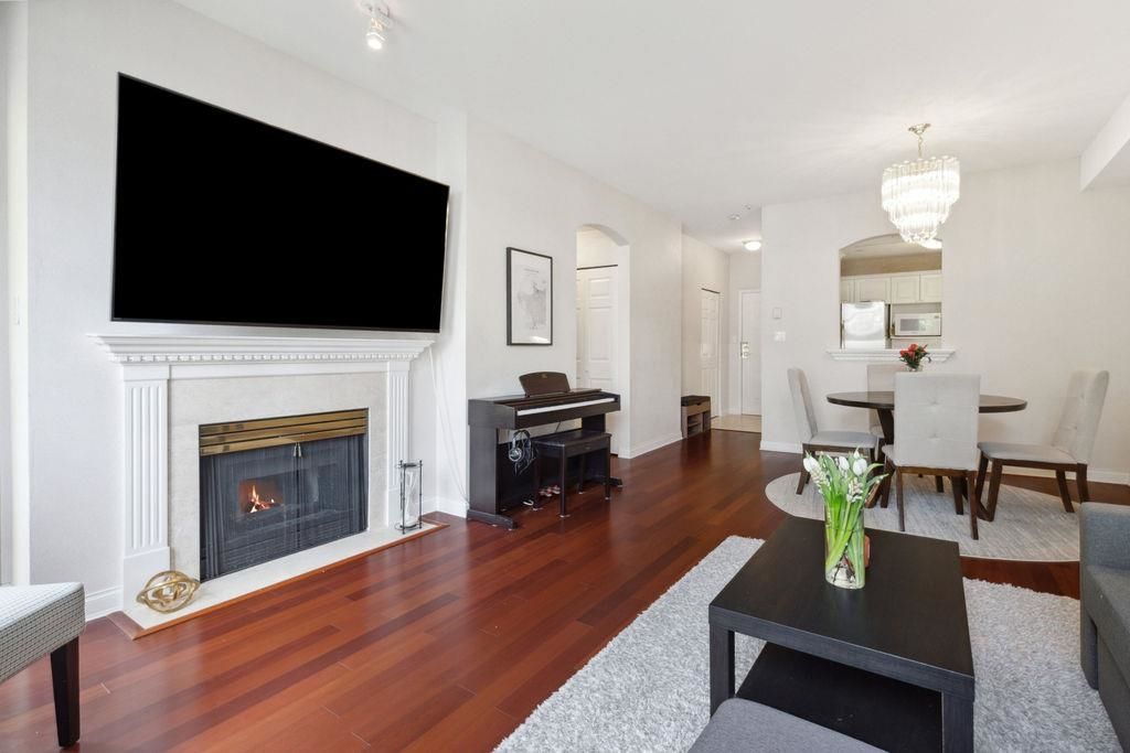 listing image 1100663069918271820