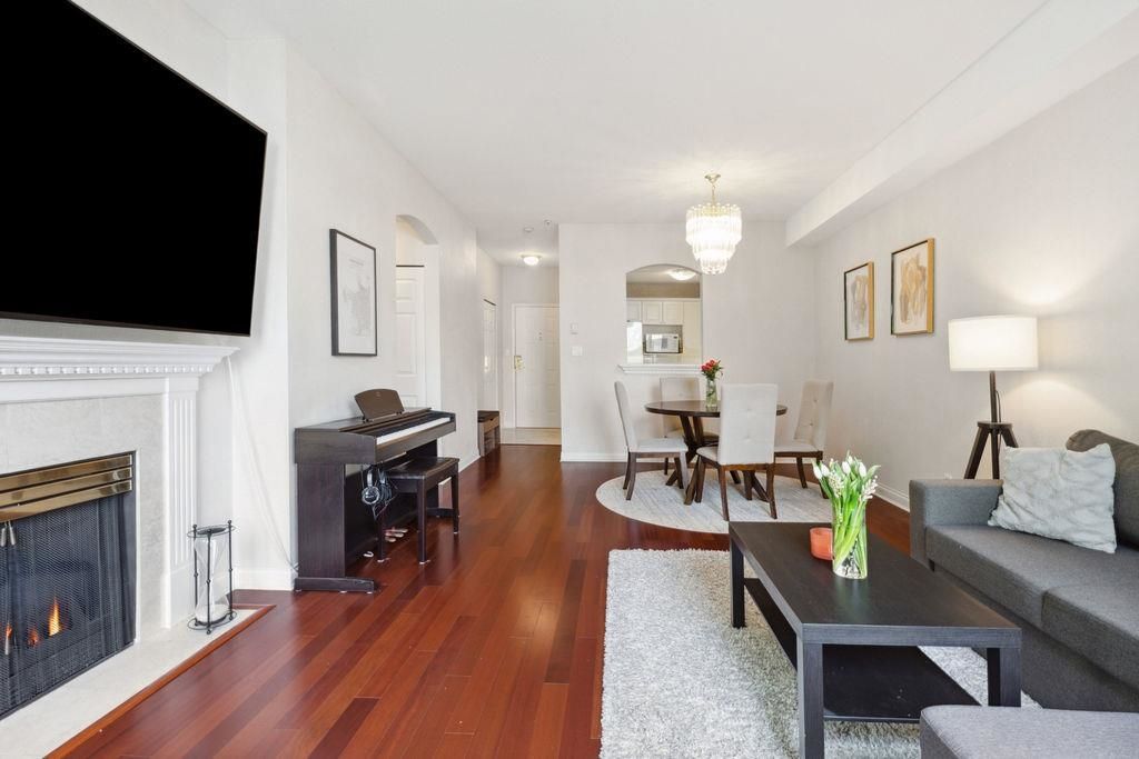 listing image 1101282508030211632