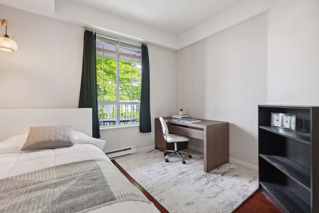 listing image 1106481556963156878