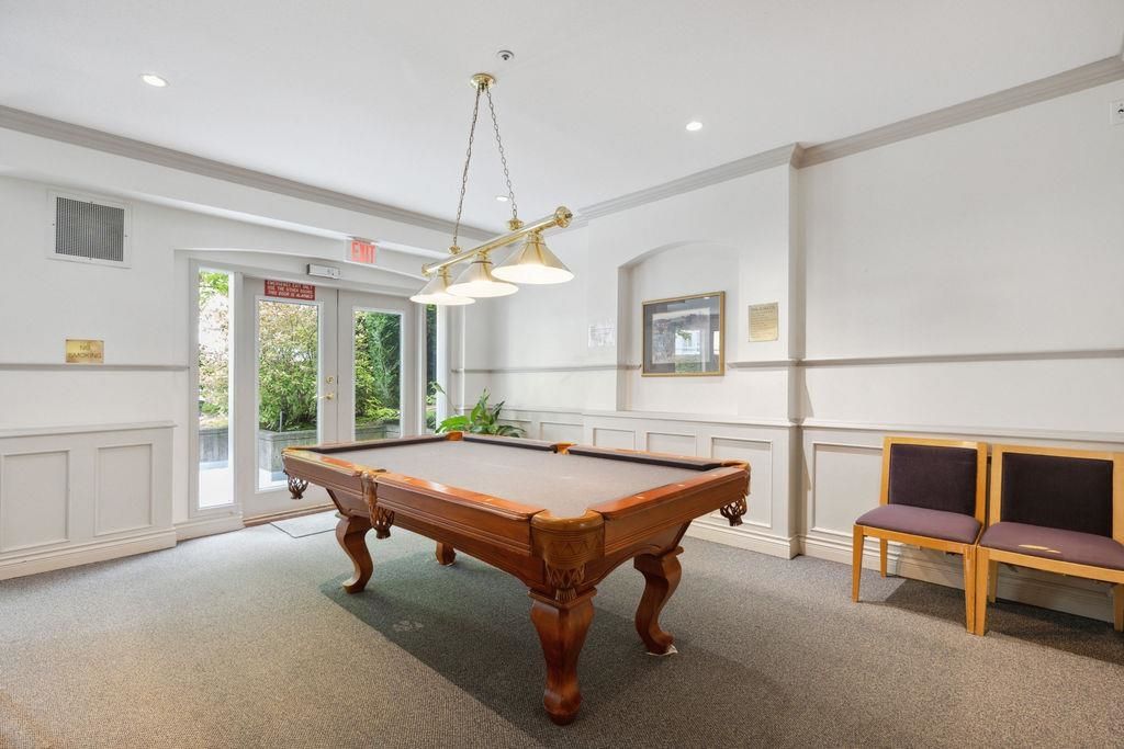 listing image 1105599410526285914