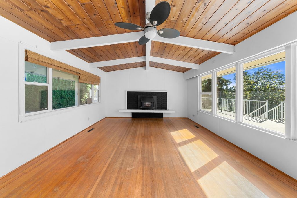 listing image 1107874631040203533