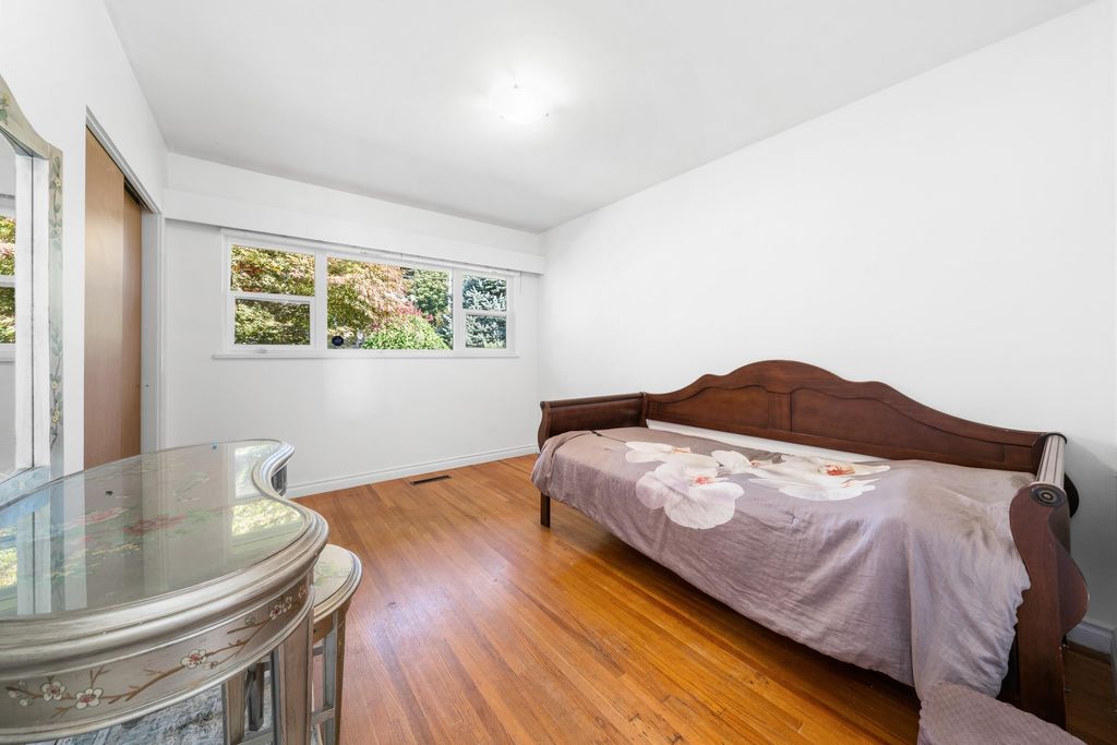 listing image 1105405957947942290