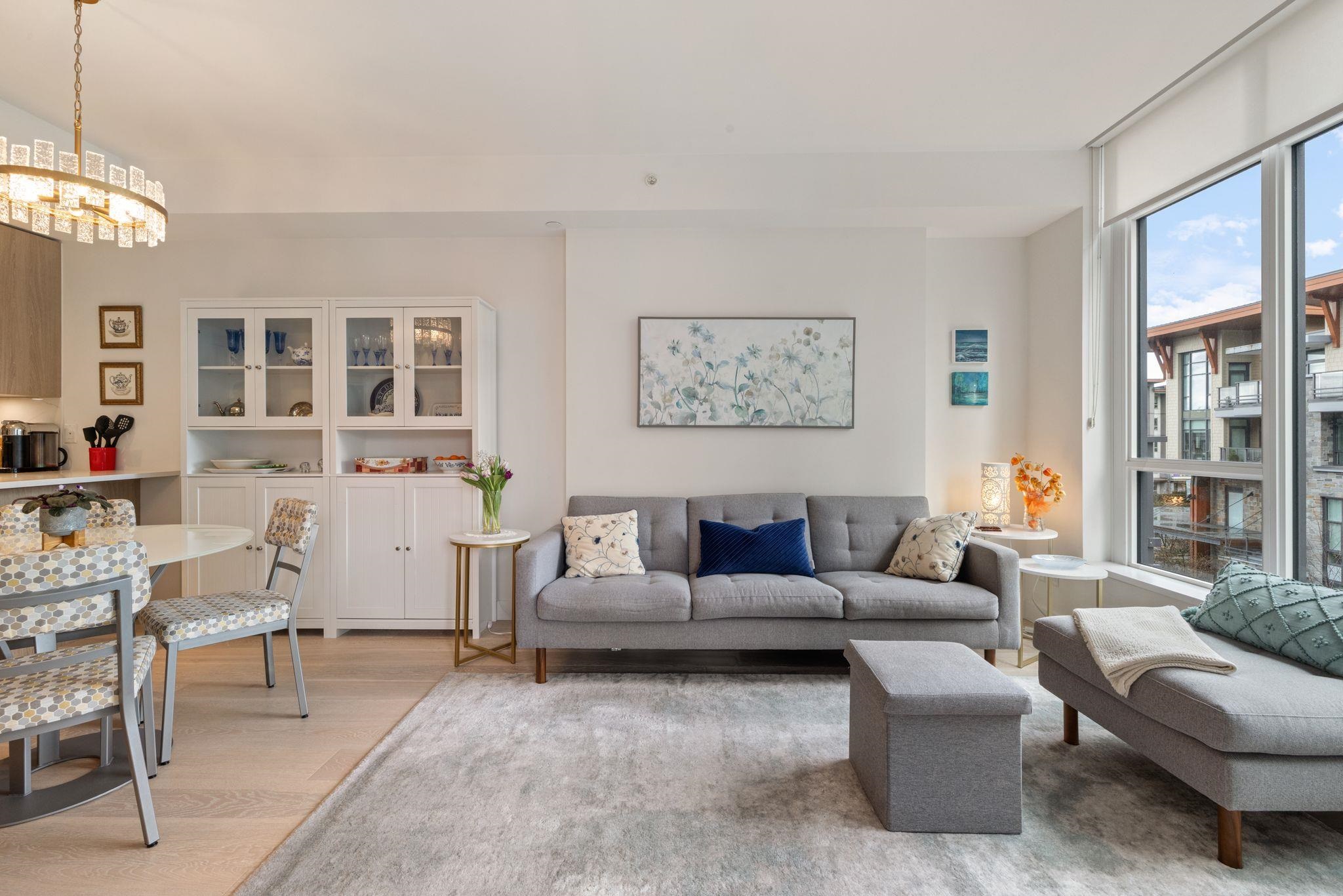 2738 Library Lane 402