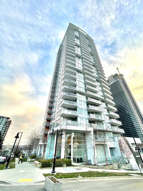 530 Whiting Way 2802 Coquitlam BC V3J 0J4