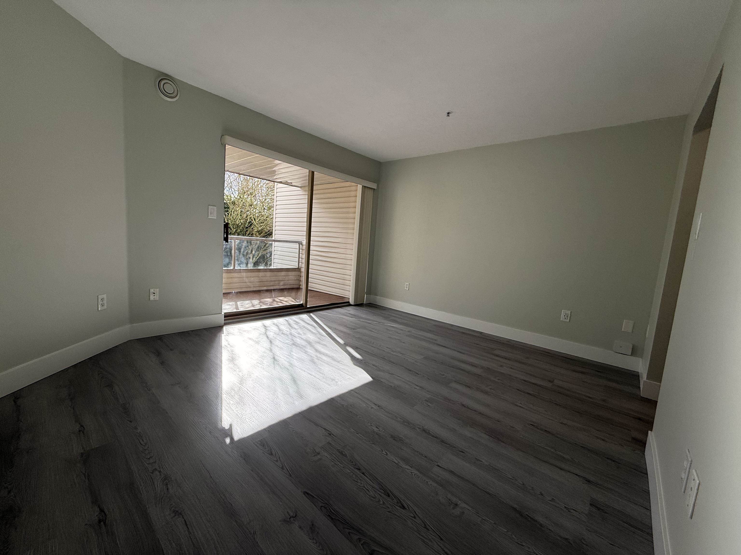 1955 Suffolk Avenue 206